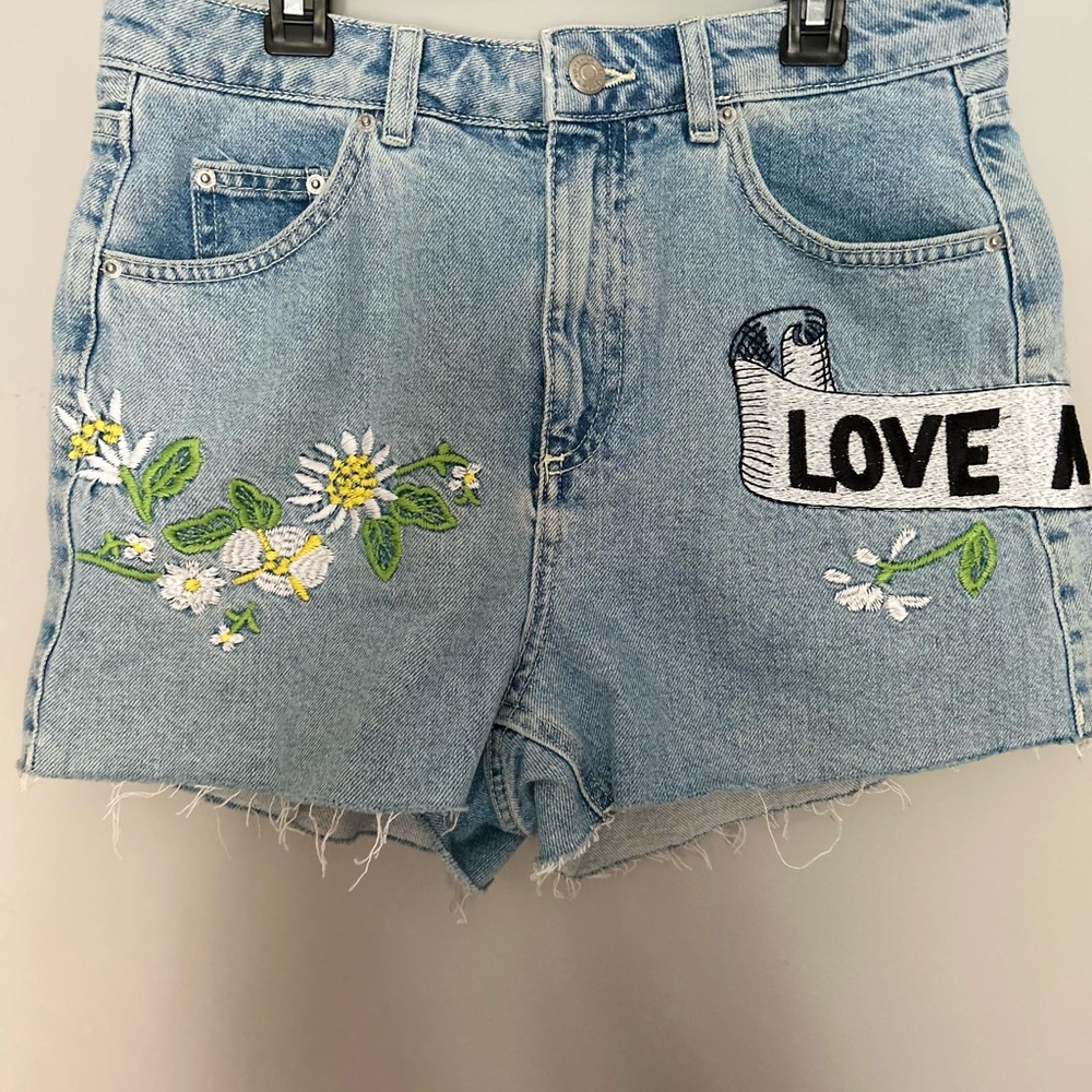 Topshop Blue Embroidered Jean Shorts *never worn*